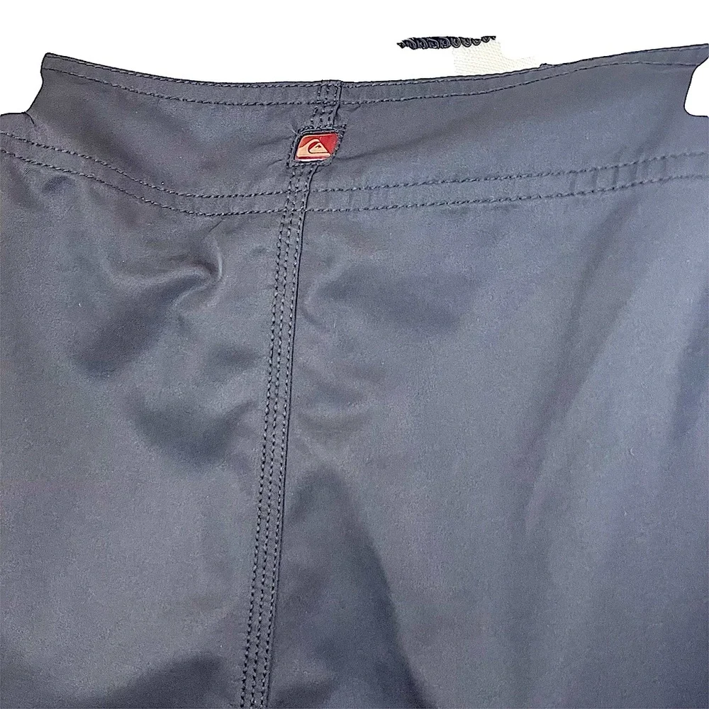 Quicksilver Men’s Black Swim / Board Shorts Size 33